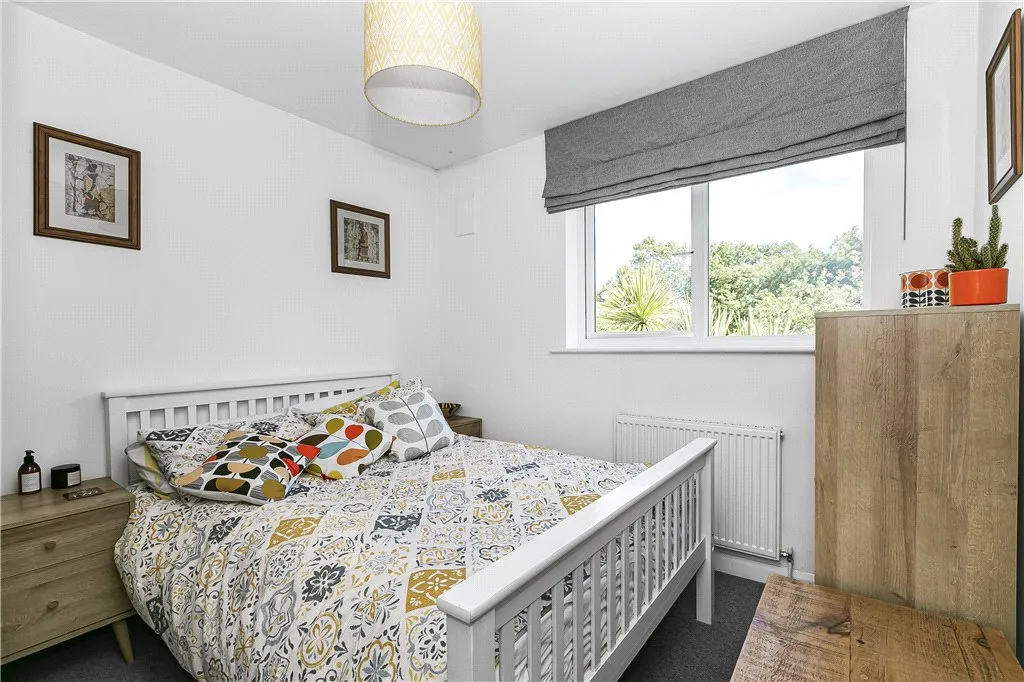 Lincoln Avenue, Twickenham, TW2, photo 9