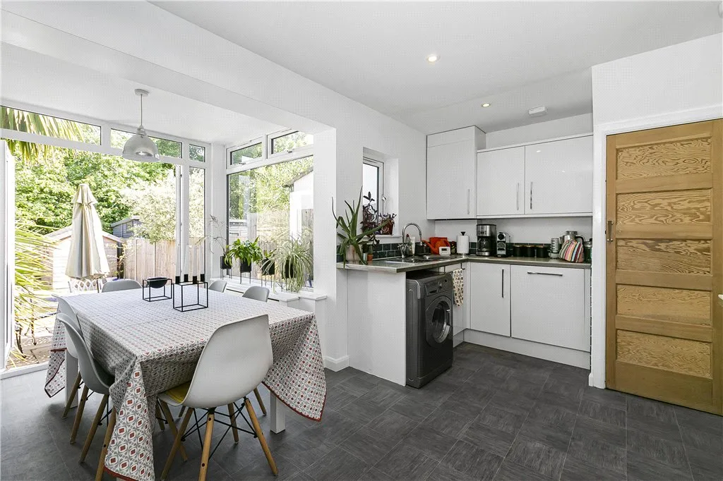 Lincoln Avenue, Twickenham, TW2, photo 6