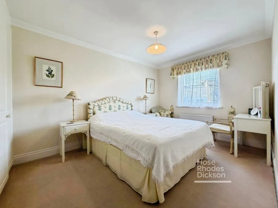 Admiral Gardens, Cowes, PO31, photo 9