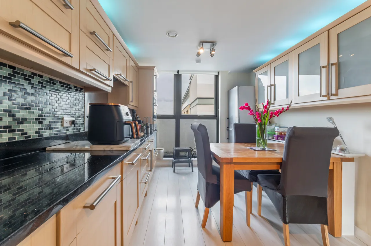 Canalside Square, Islington, N1, photo 6