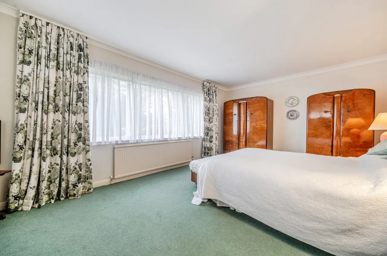 Waverley Close, Camberley, Surrey, GU15 1JH, photo 16