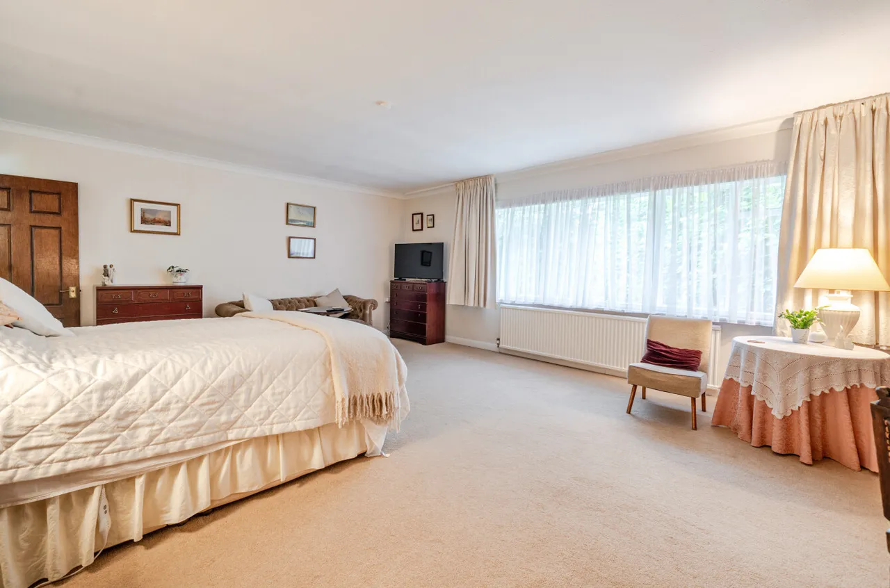 Waverley Close, Camberley, Surrey, GU15 1JH, photo 13