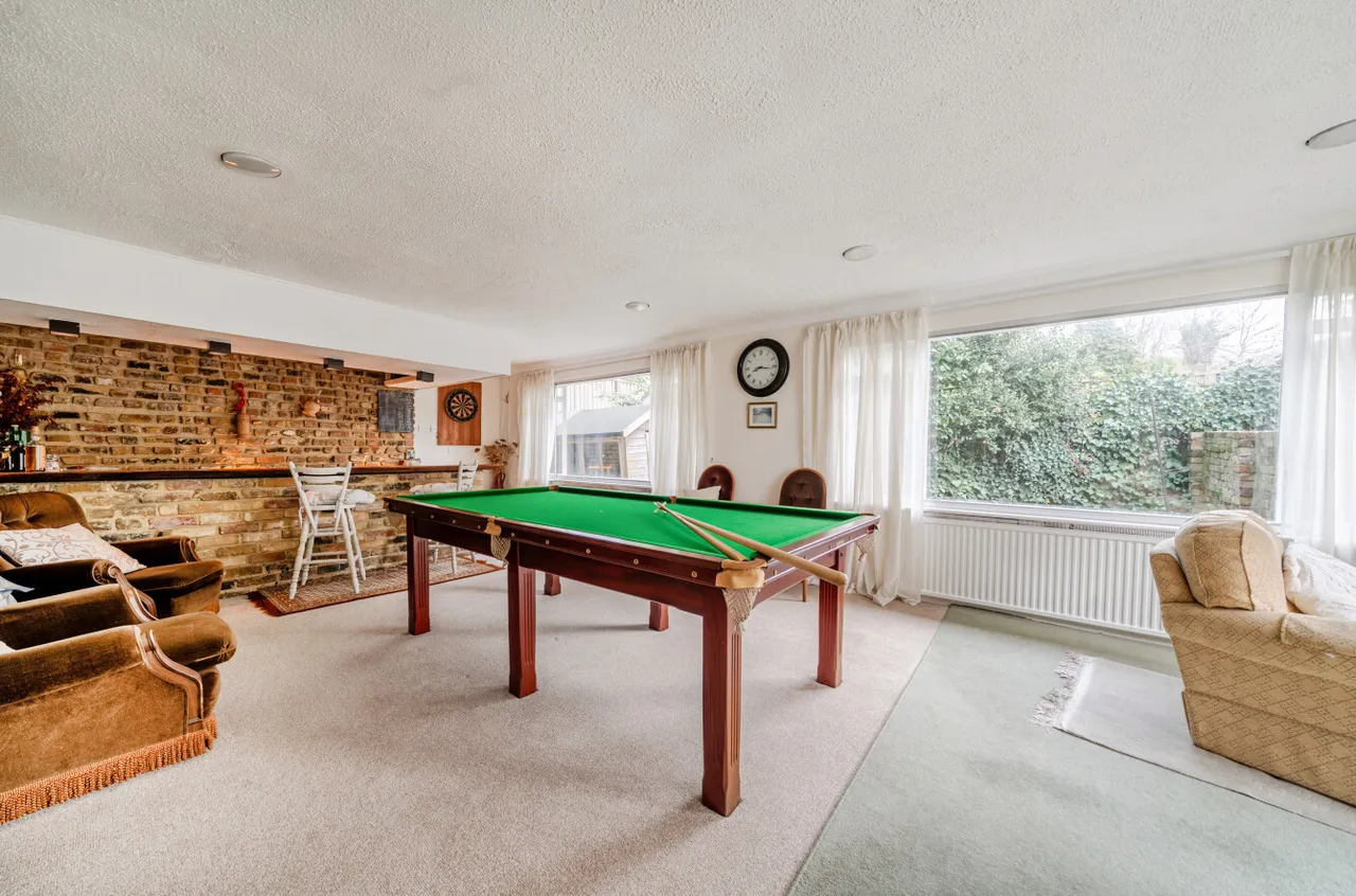 Waverley Close, Camberley, Surrey, GU15 1JH, photo 3