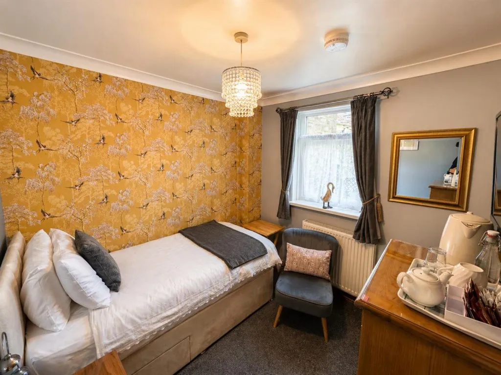 Rawdon Road, Haworth, BD22, photo 13