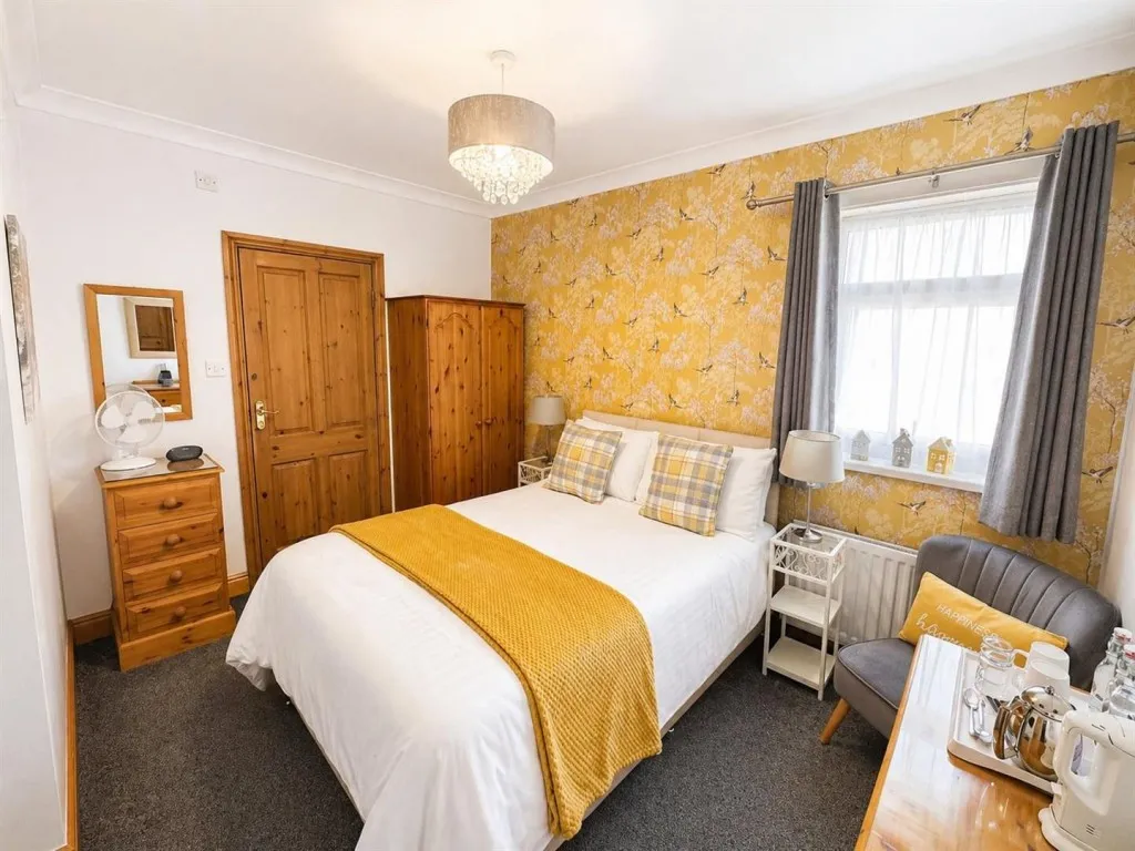 Rawdon Road, Haworth, BD22, photo 17