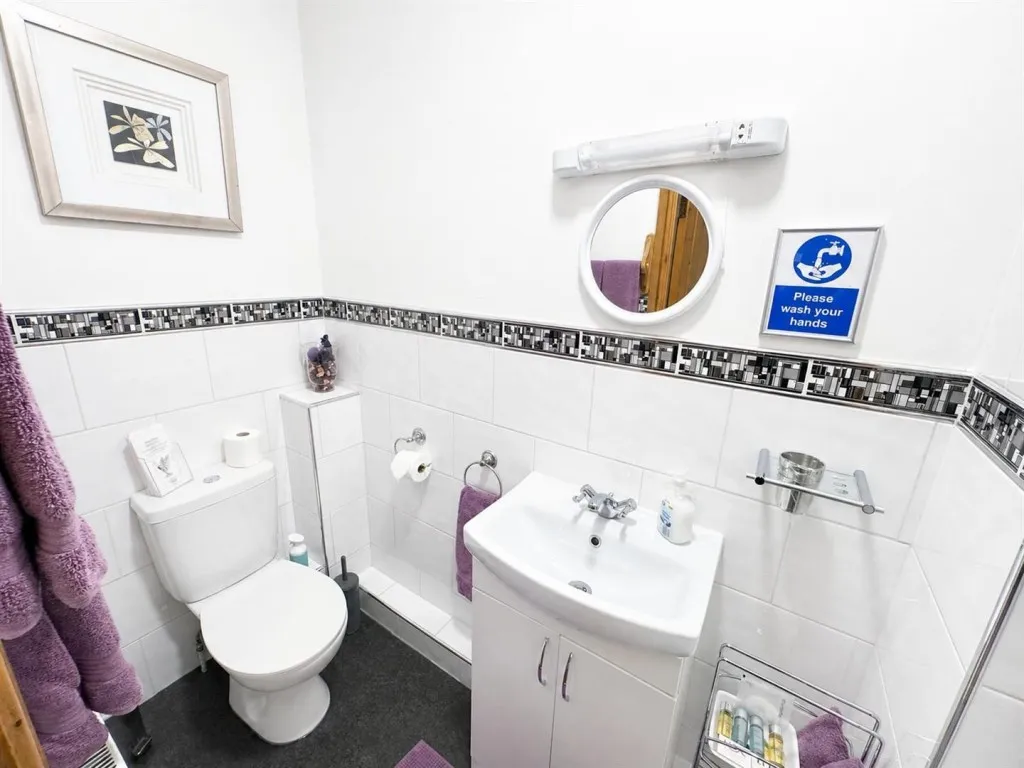 Rawdon Road, Haworth, BD22, photo 24