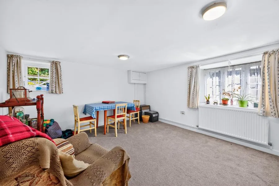 Kemming Road, Whitwell, PO38, photo 21