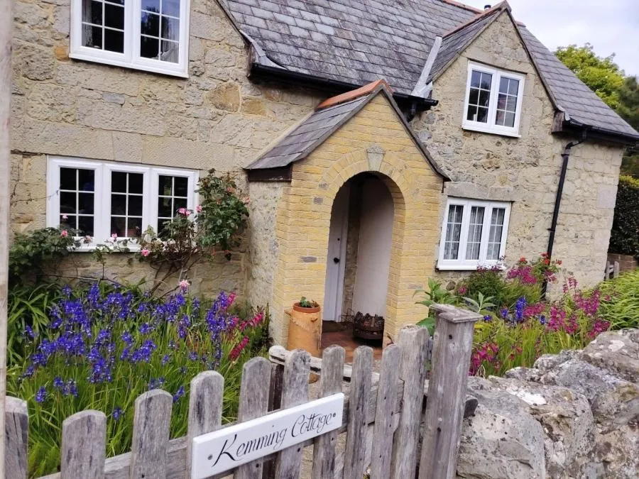 Kemming Road, Whitwell, PO38, photo 28