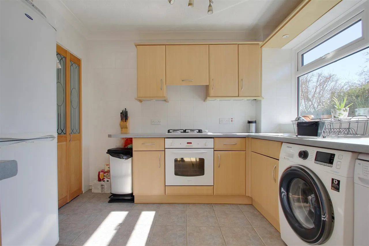 Ryecroft Close, Goring-By-Sea, Worthing, photo 6
