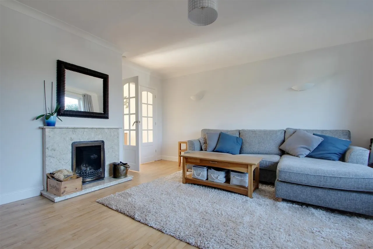 Ryecroft Close, Goring-By-Sea, Worthing, photo 2