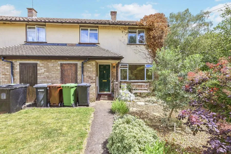 2 bed house to rent, Parker Road, Wittering, PE8