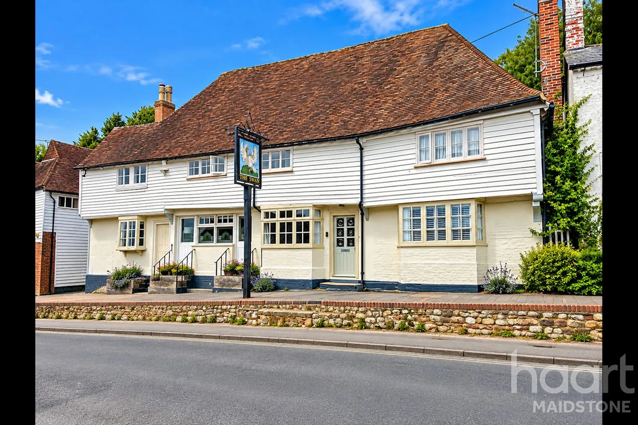 5 bed character property for sale, Broad Street, Maidstone, ME17