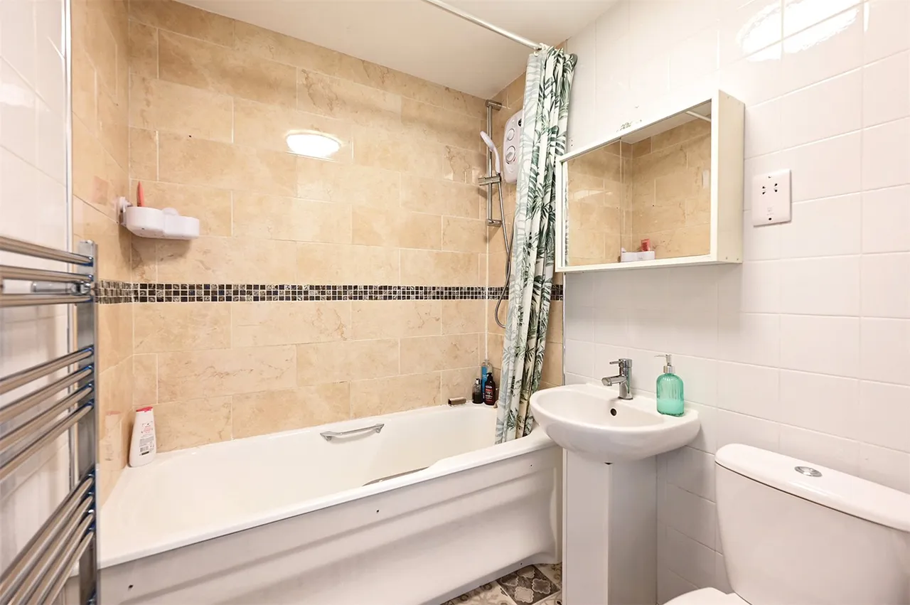 Kingfisher Walk, Ash, Guildford, Surrey, GU12 6RF, photo 10
