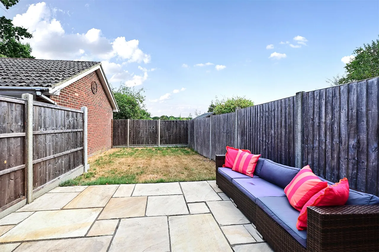 Kingfisher Walk, Ash, Guildford, Surrey, GU12 6RF, photo 12
