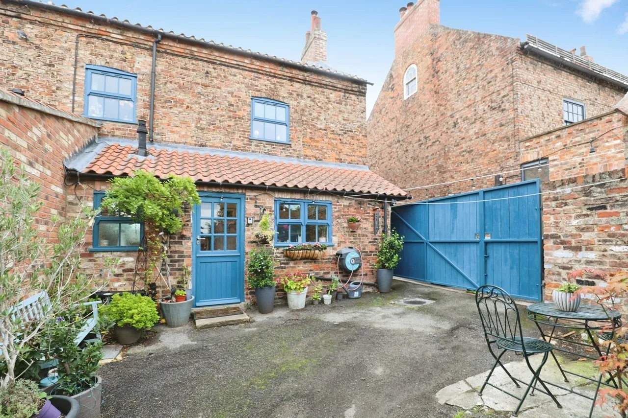 New Row, YORK, North Yorkshire, YO51, photo 2