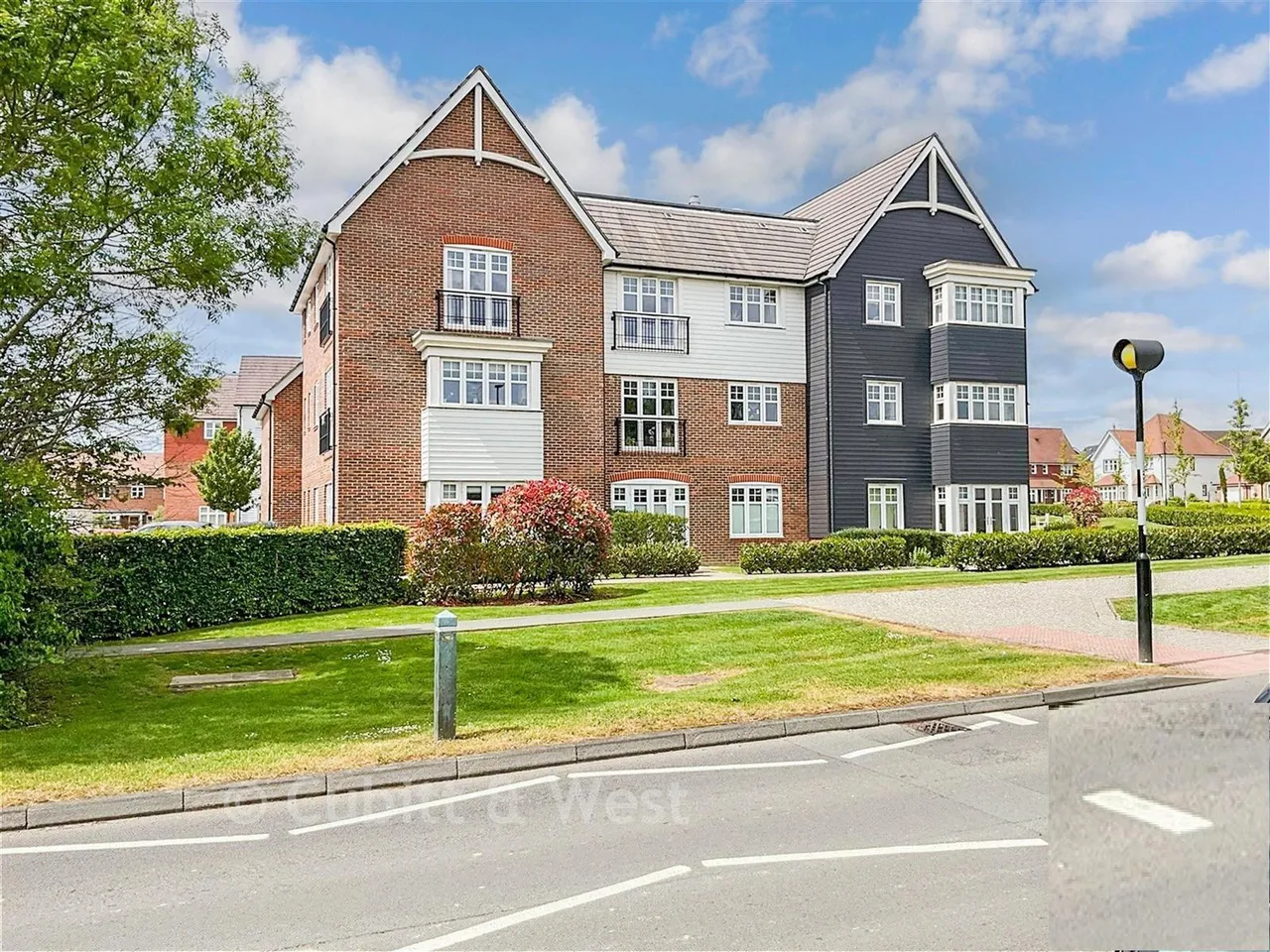 1 bed flat for sale, Kensett Avenue, Southwater, RH13