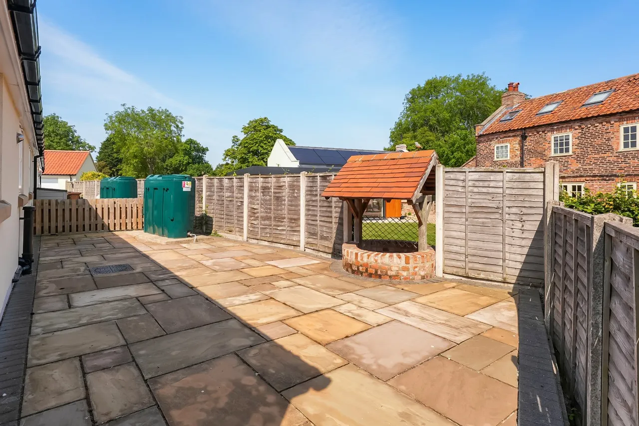 Little Fenton Lane, Sherburn in Elmet, LS25, photo 13