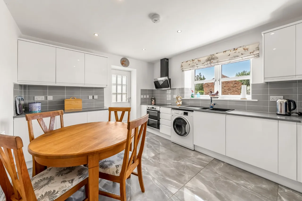 Little Fenton Lane, Sherburn in Elmet, LS25, photo 4