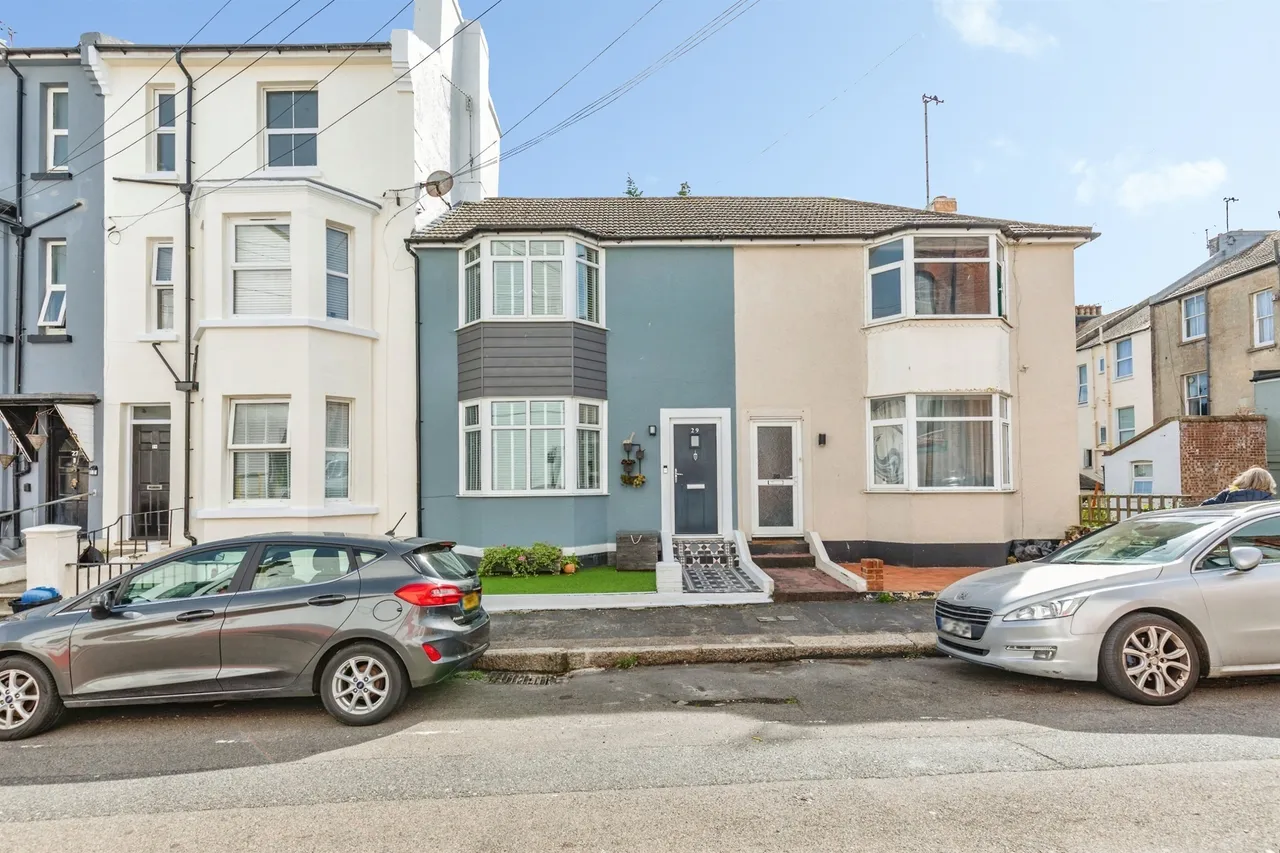 4 bed house for sale — Earl Street, Hastings