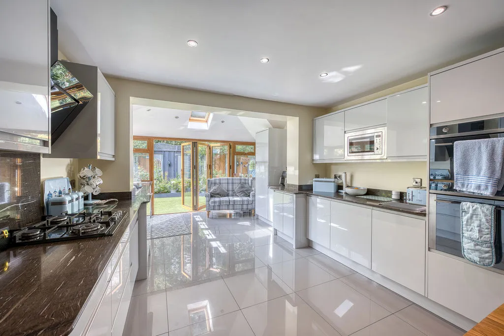 Bramwell Drive, Cheslyn Hay, WS6, photo 3