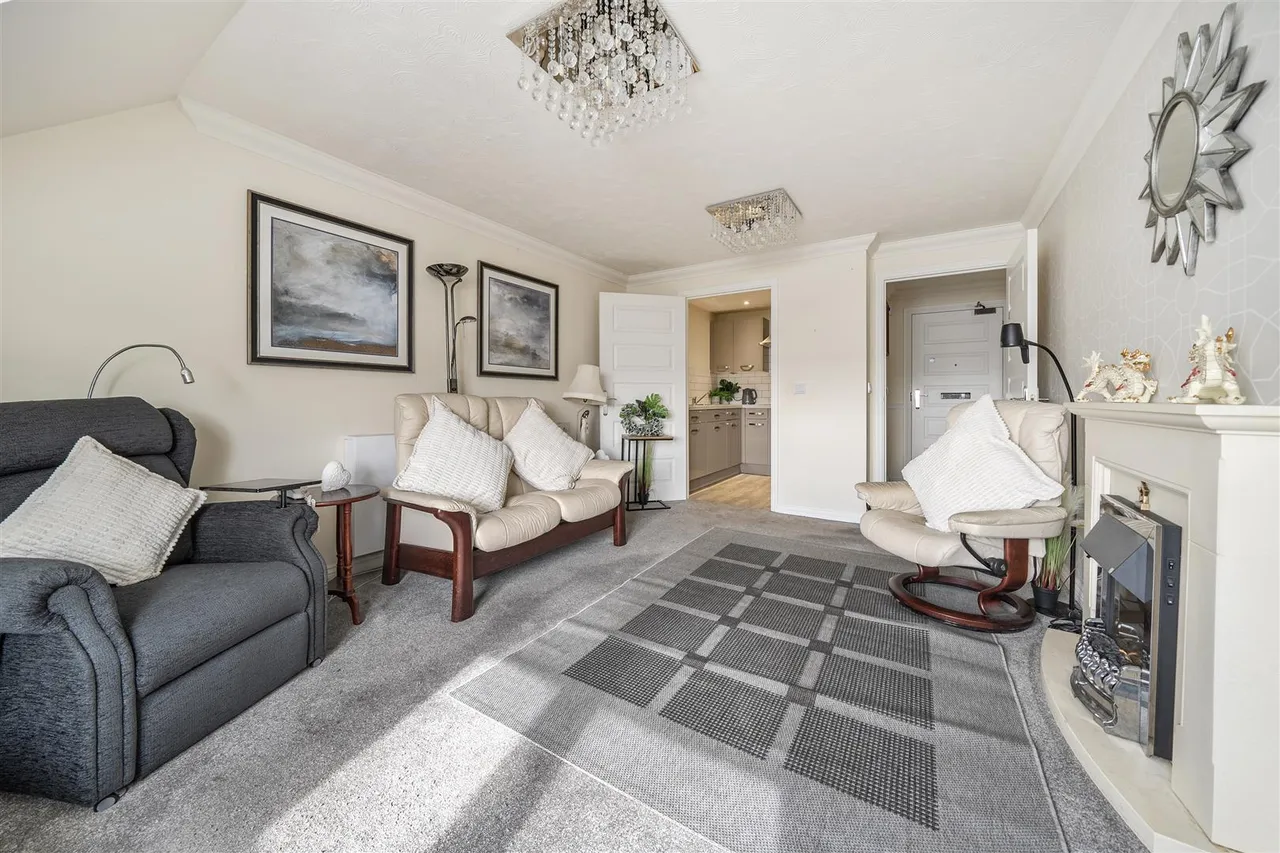 London Road, Waterlooville, PO7, photo 5