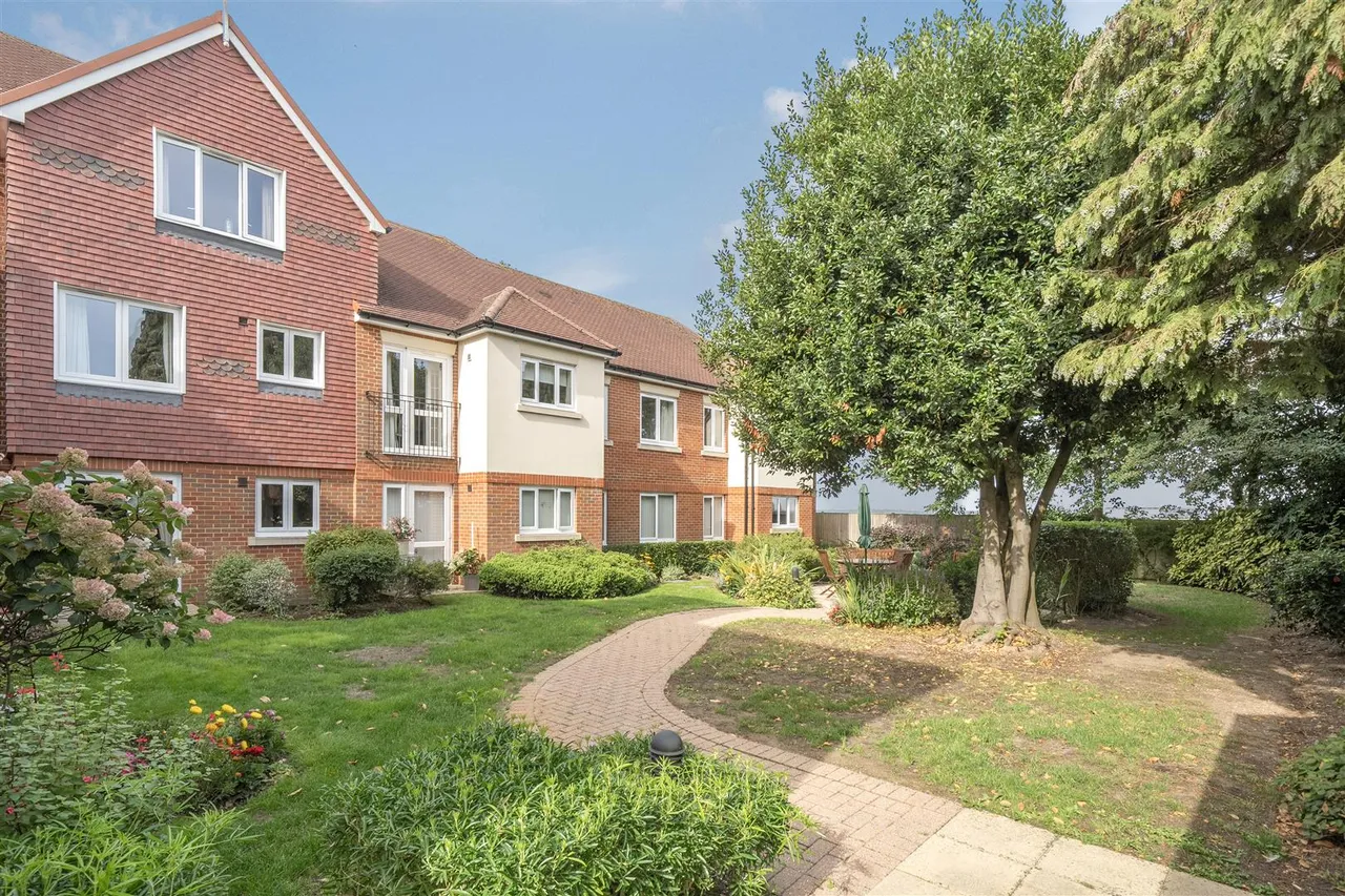 London Road, Waterlooville, PO7, photo 12