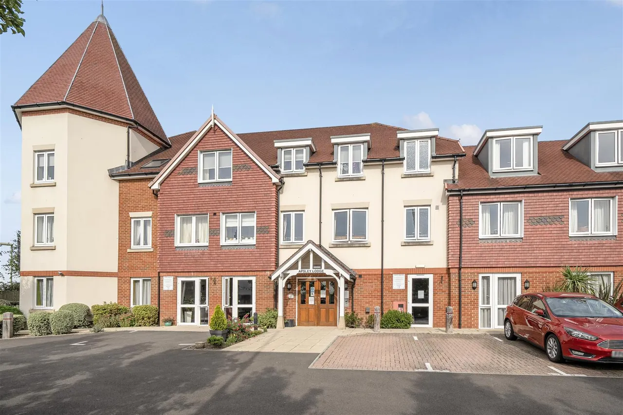 2 bed flat to rent, London Road, Waterlooville, PO7