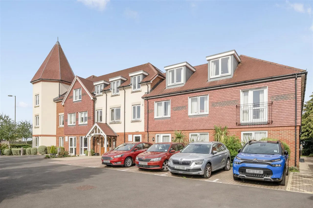 London Road, Waterlooville, PO7, photo 13