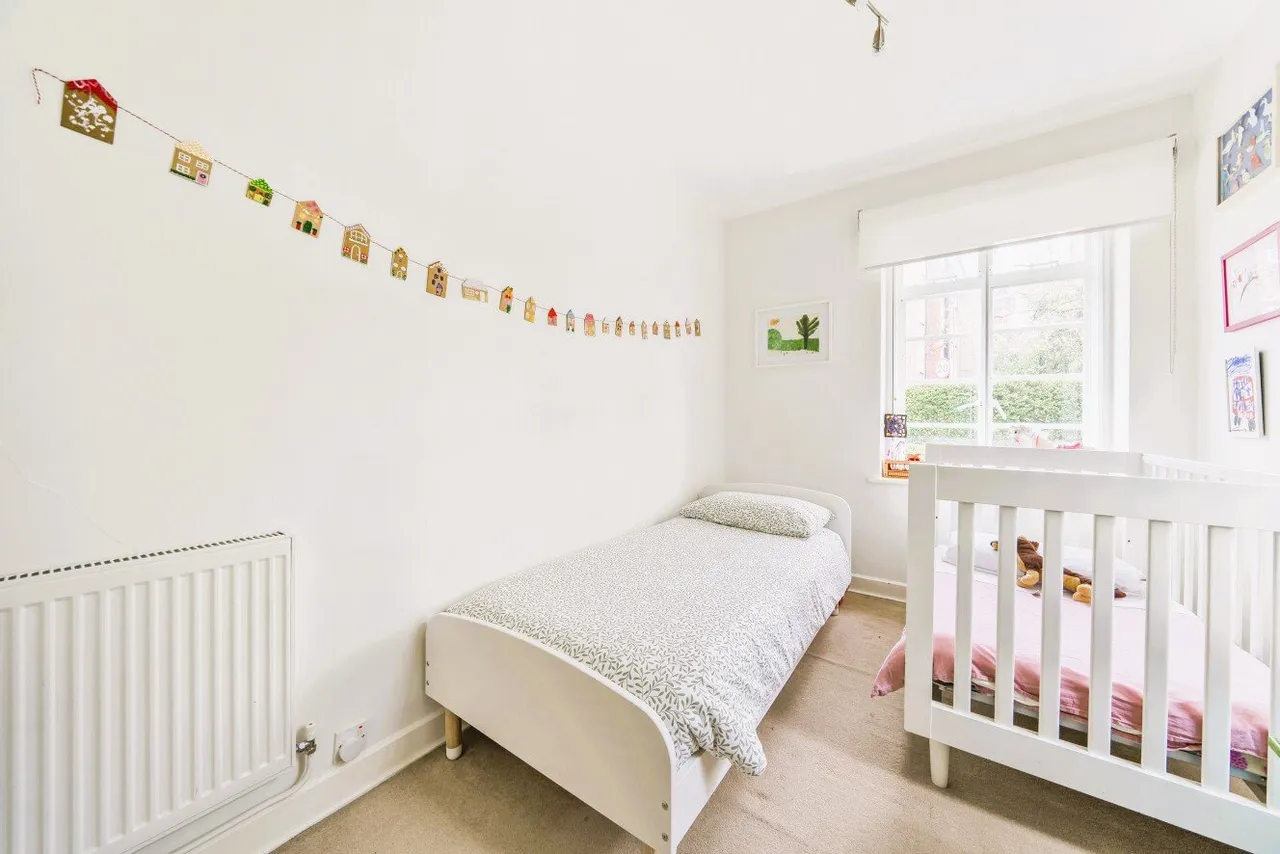 Haverstock Hill, Belsize Park, London, NW3, photo 11