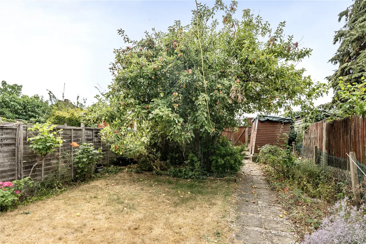 Avondale Avenue, East Barnet, EN4 8NB, photo 15