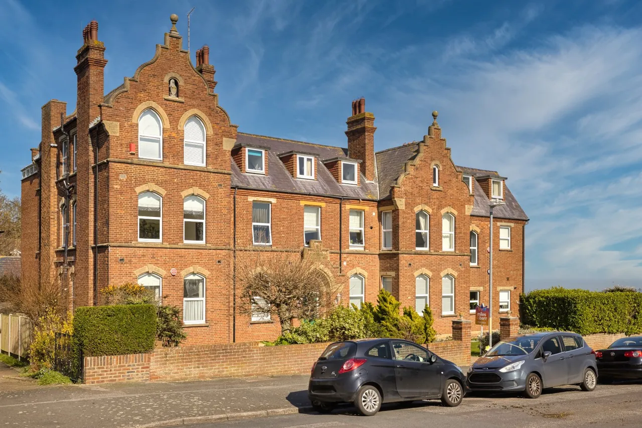 3 bed flat for sale, Park Road, Broadstairs, CT10
