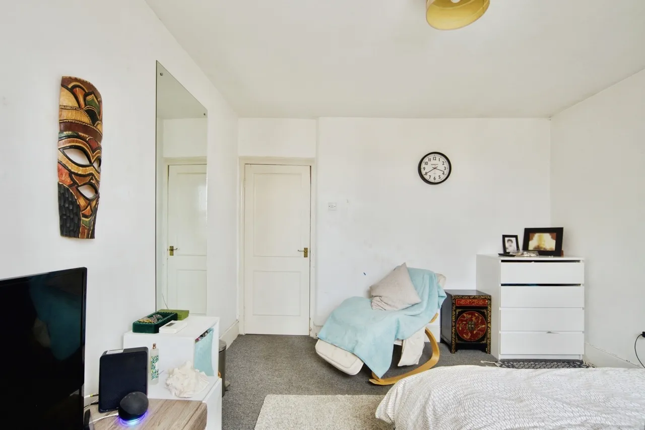 Green Lanes, LONDON, London, N13, photo 12