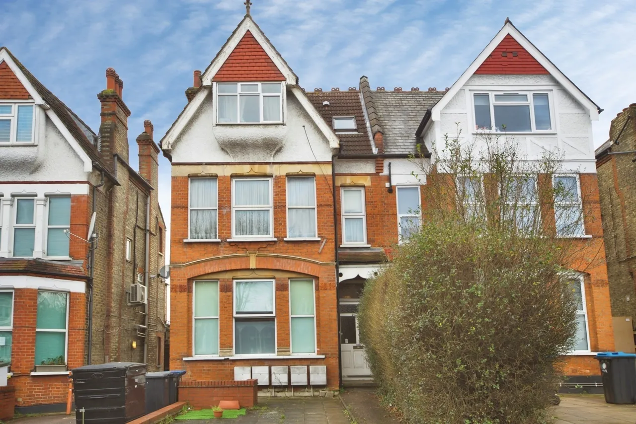 1 bed flat for sale — Green Lanes, LONDON, London, N13