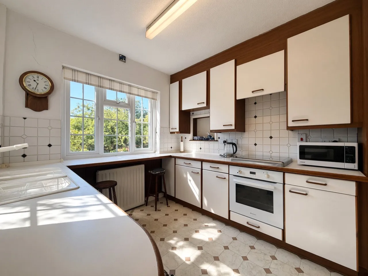 Hillside Road, Aldershot, Hampshire, GU11 3LX, photo 7