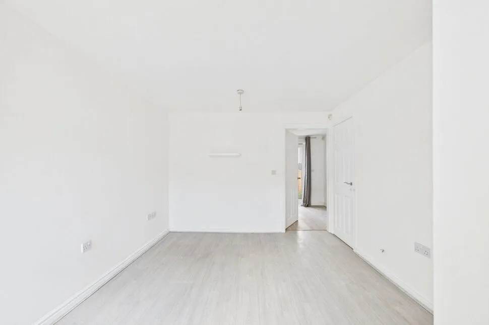 Ash Tree Grove, Leeds, West Yorkshire, LS14, photo 5
