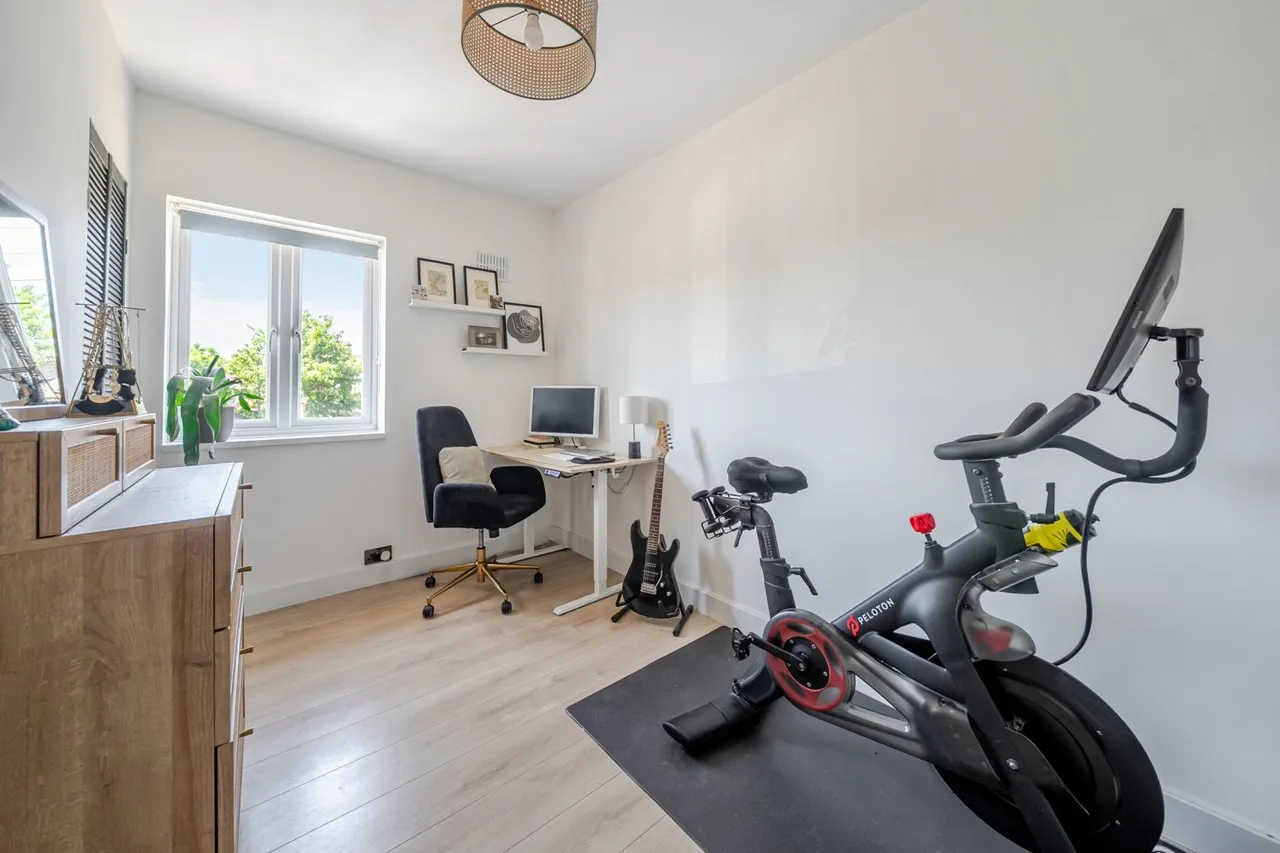 Brookehowse Road, SE6, photo 11