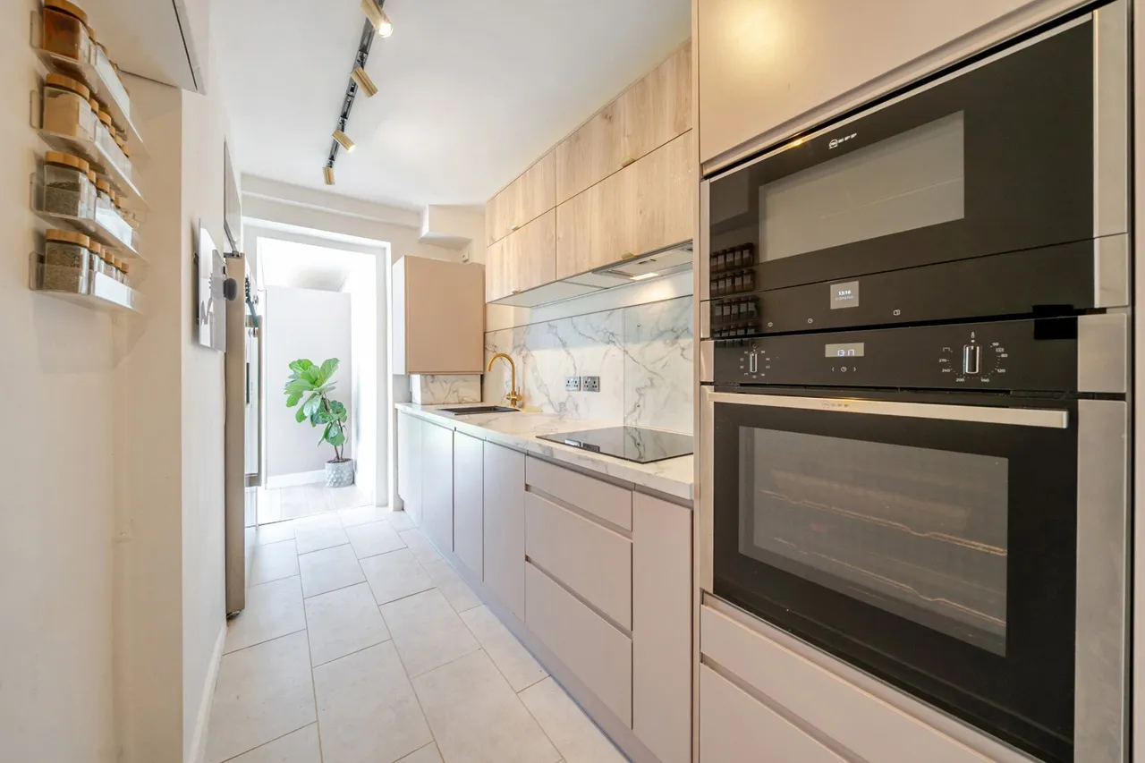 Brookehowse Road, SE6, photo 3