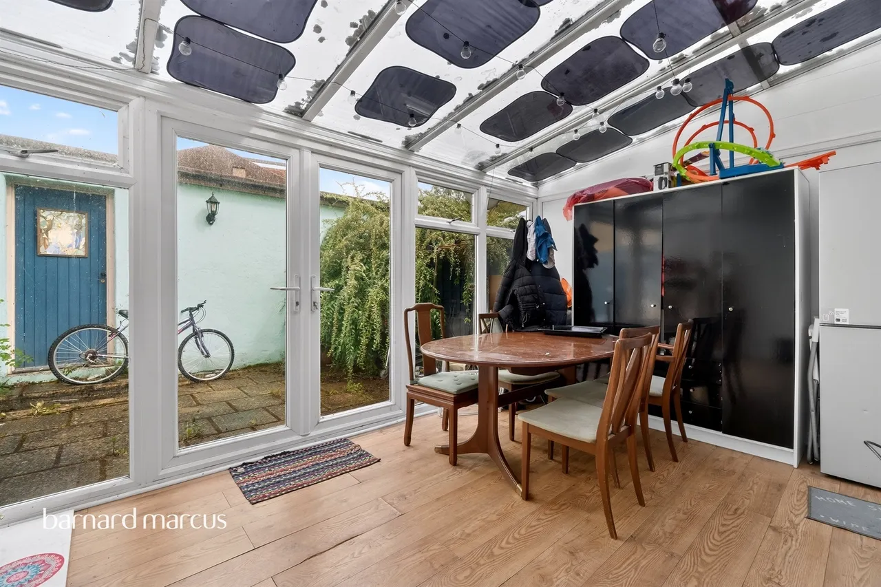London Road, Mitcham, CR4, photo 17