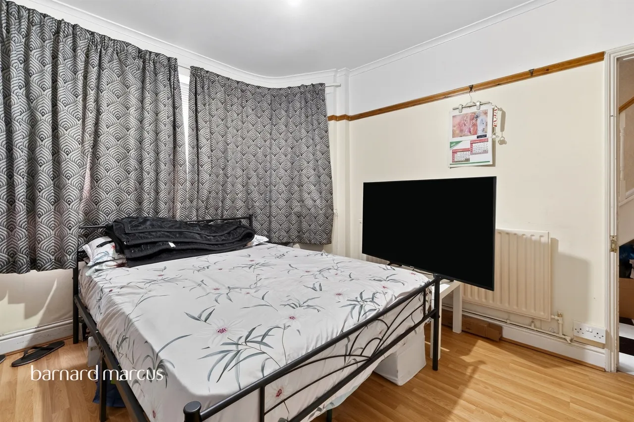 London Road, Mitcham, CR4, photo 9