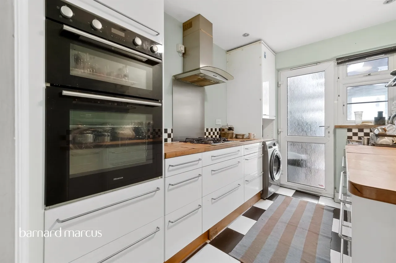 London Road, Mitcham, CR4, photo 2