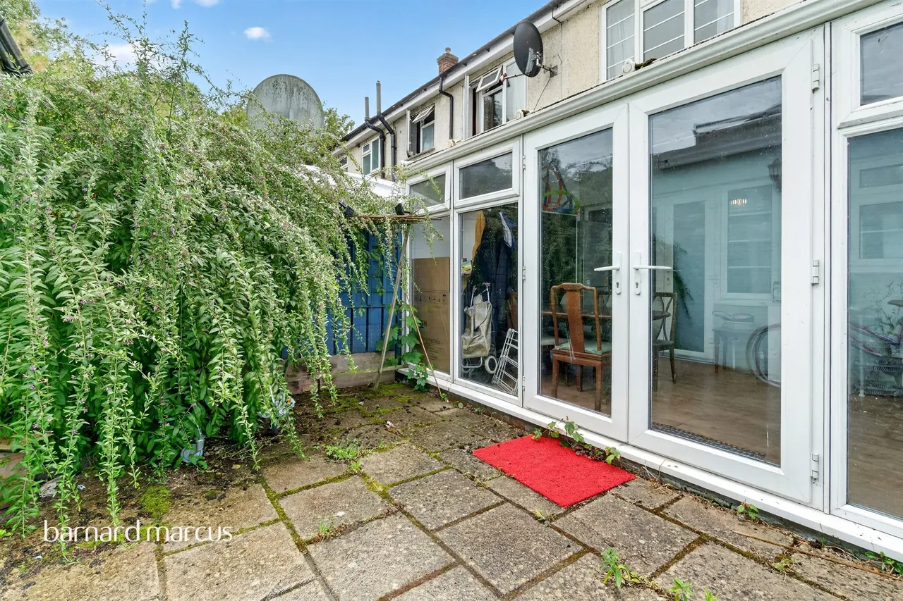 London Road, Mitcham, CR4, photo 19