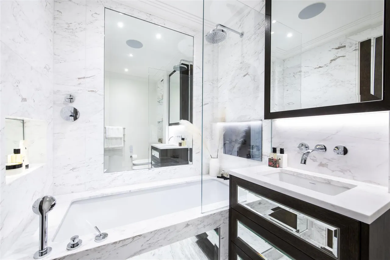 Prince Of Wales Terrace, Kensington, London, W8 5PQ, photo 6