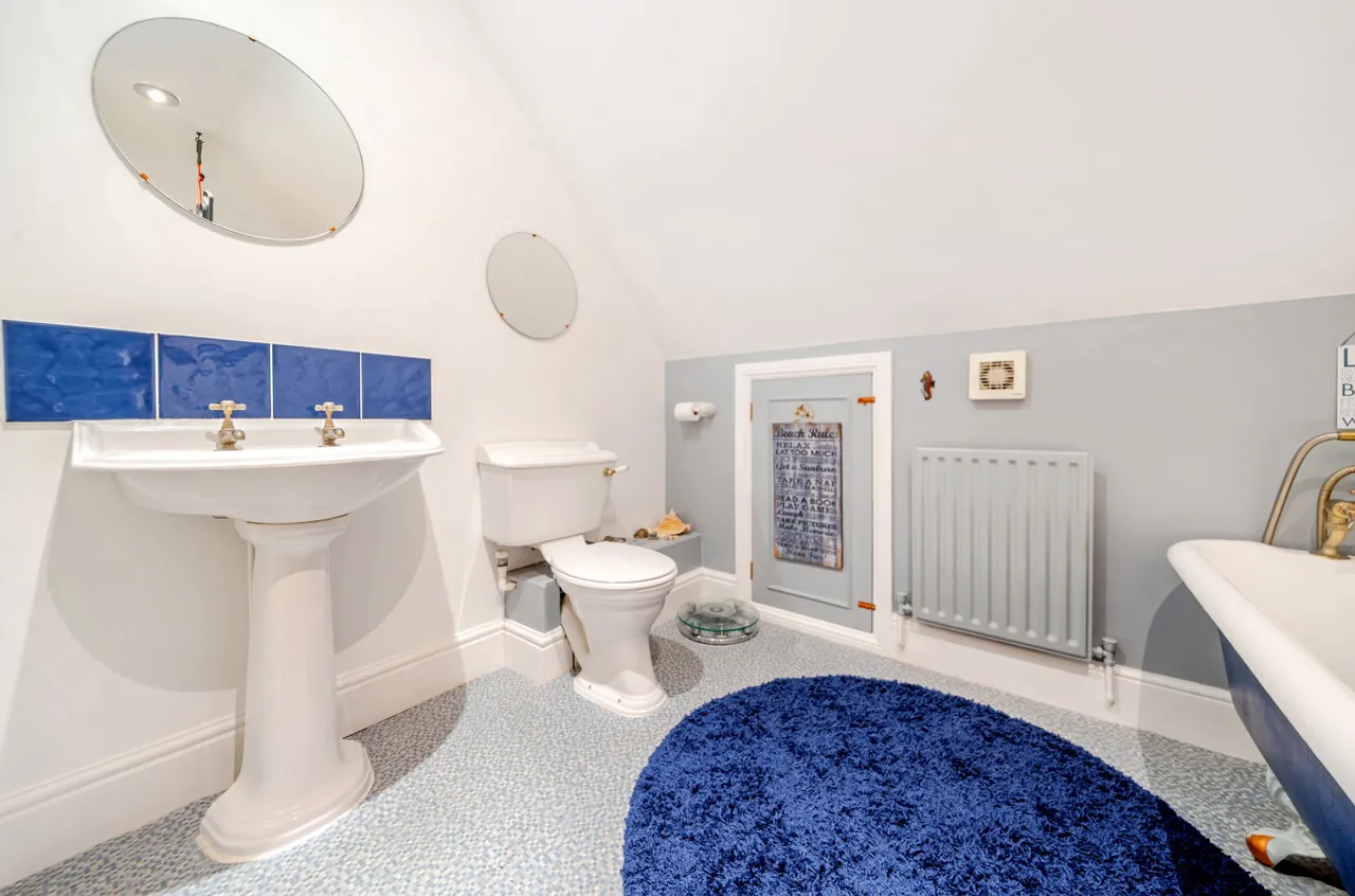 Bere Farm Lane, North Boarhunt, PO17, photo 10