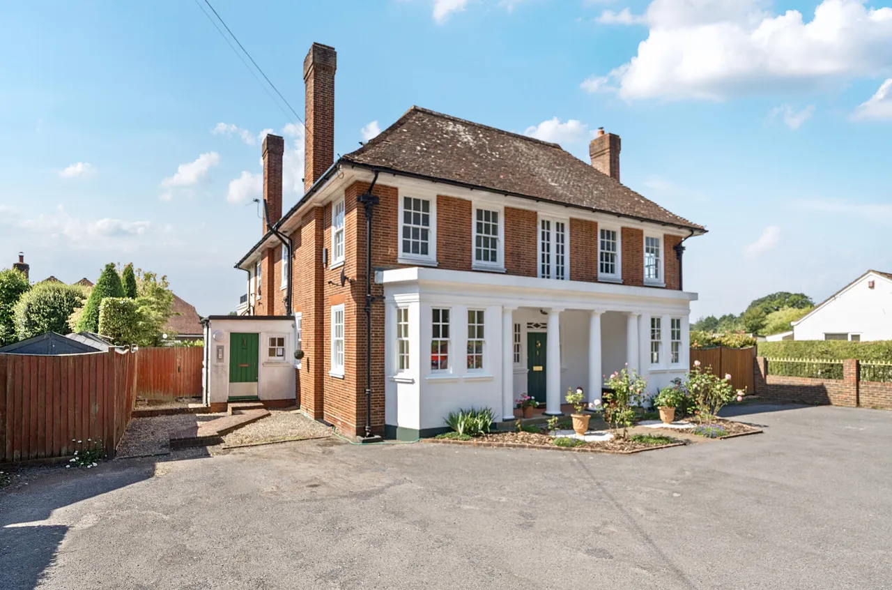 Bere Farm Lane, North Boarhunt, PO17, photo 14