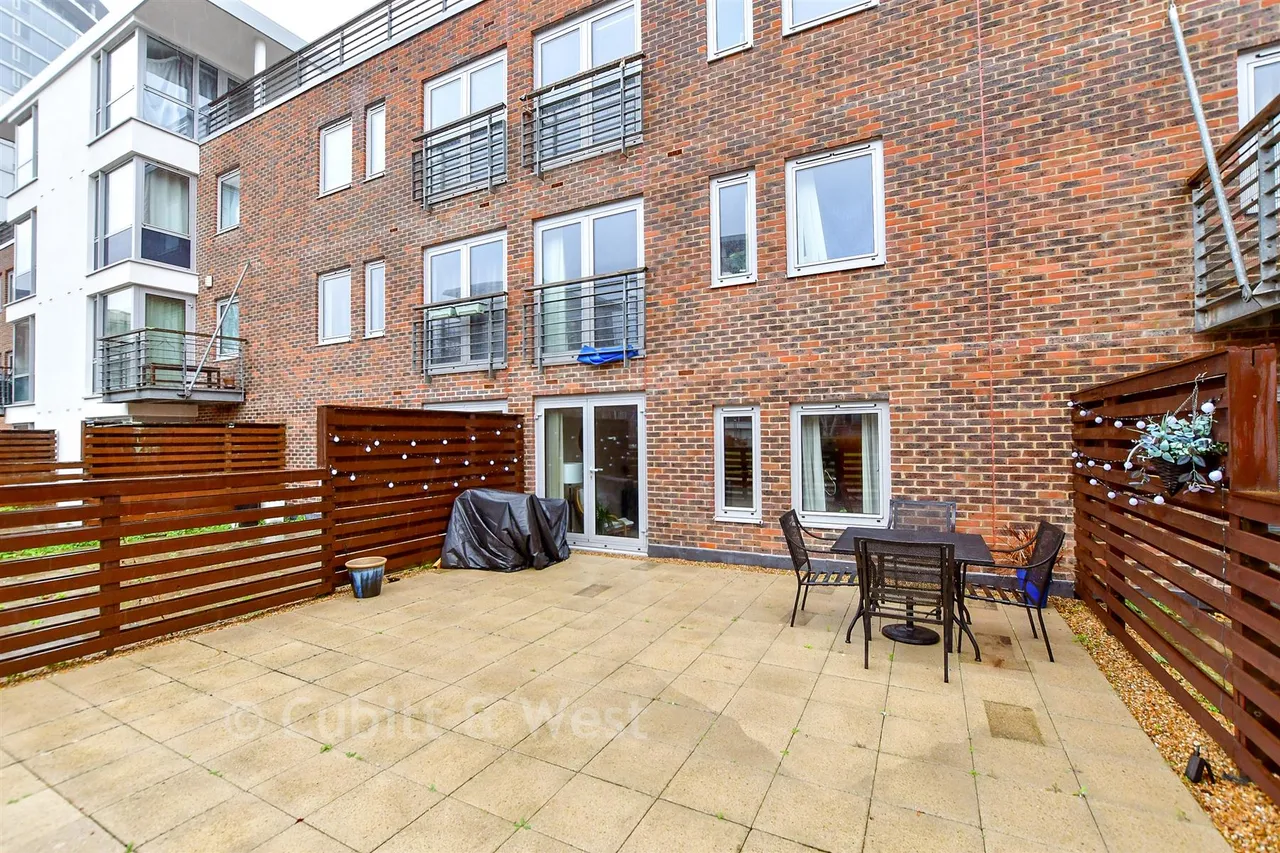 Admiralty Road, Portsmouth, PO1, photo 9
