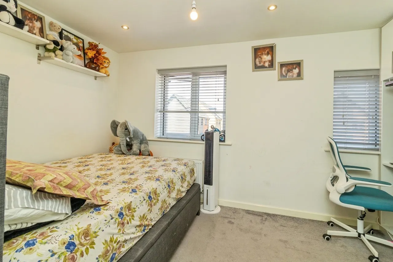 Burney Drive, Eagle Farm South, Milton Keynes, Buckinghamshire, MK17, photo 10