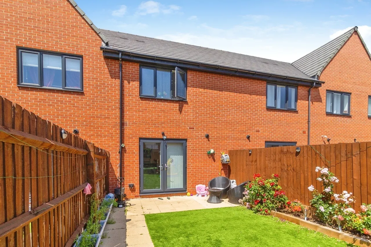 Burney Drive, Eagle Farm South, Milton Keynes, Buckinghamshire, MK17, photo 18