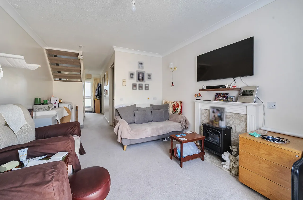 Tower Close, GU30, photo 4