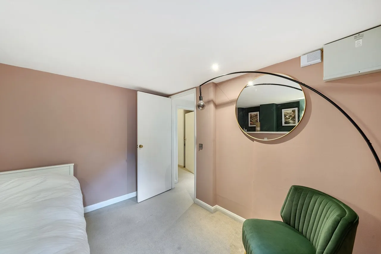 Humber Road, SE3, photo 11
