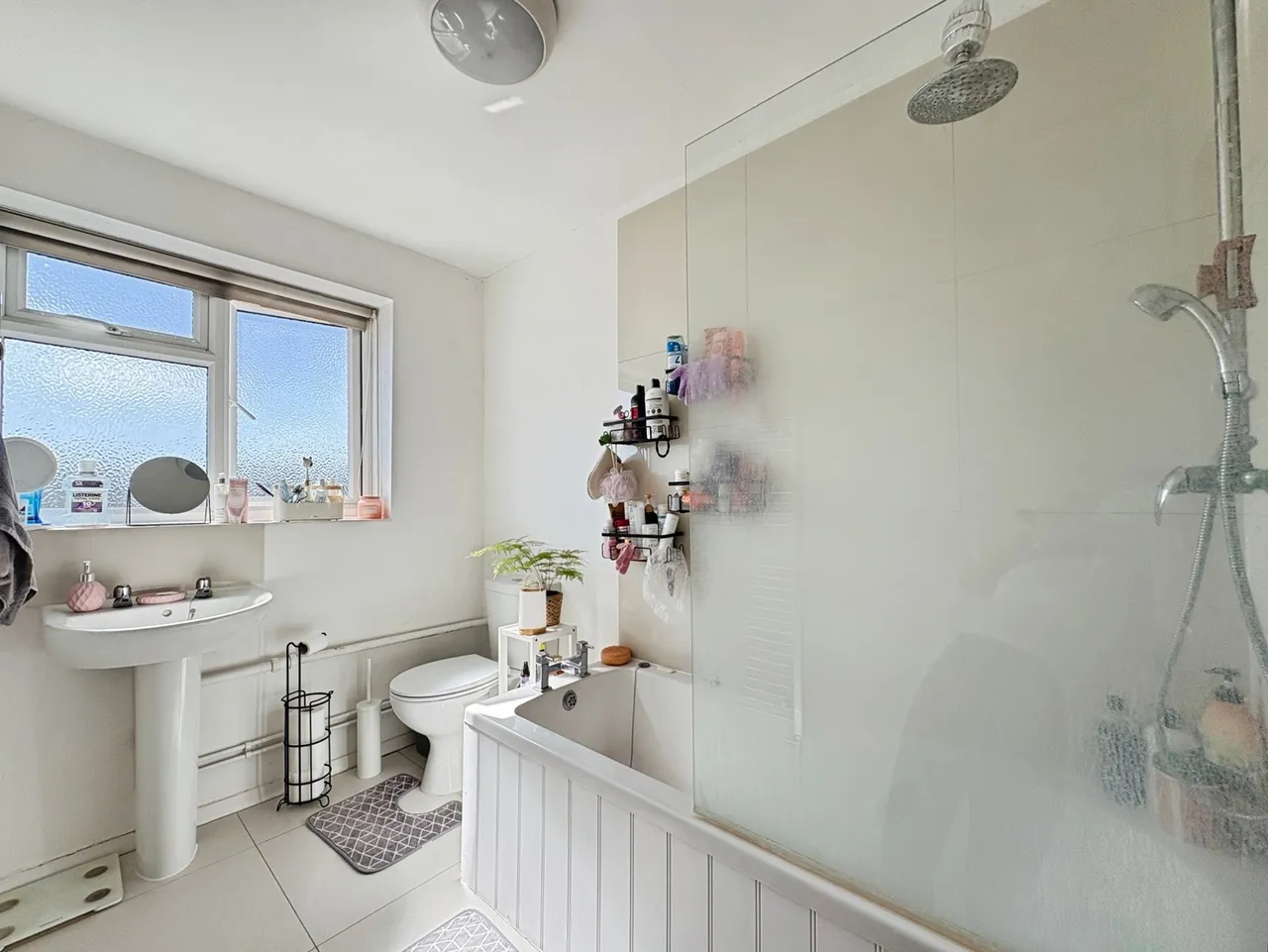 The Parade, Frimley, Camberley, Surrey, GU16 7HY, photo 4